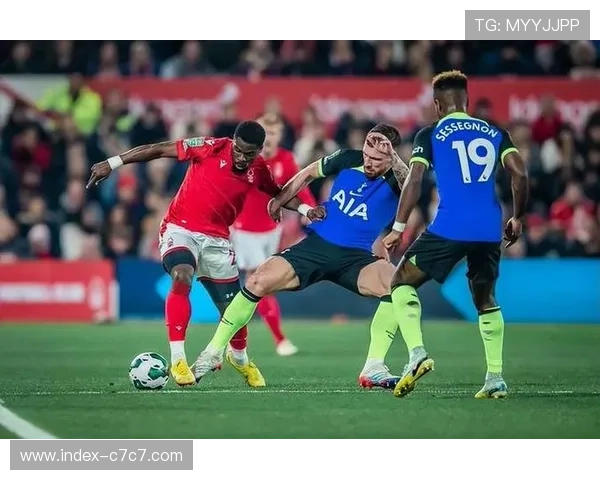 布伦特福德1-1平诺丁汉森林，托尼点射扳平保住保级希望