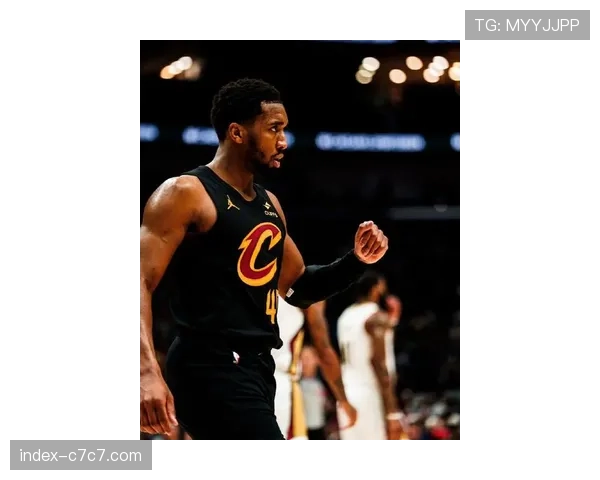 多诺万·米切尔缺席训练,骑士队紧急演练关键边线球B计划 多诺万·米切尔缺席训练,骑士队紧急演练关键边线球B计划